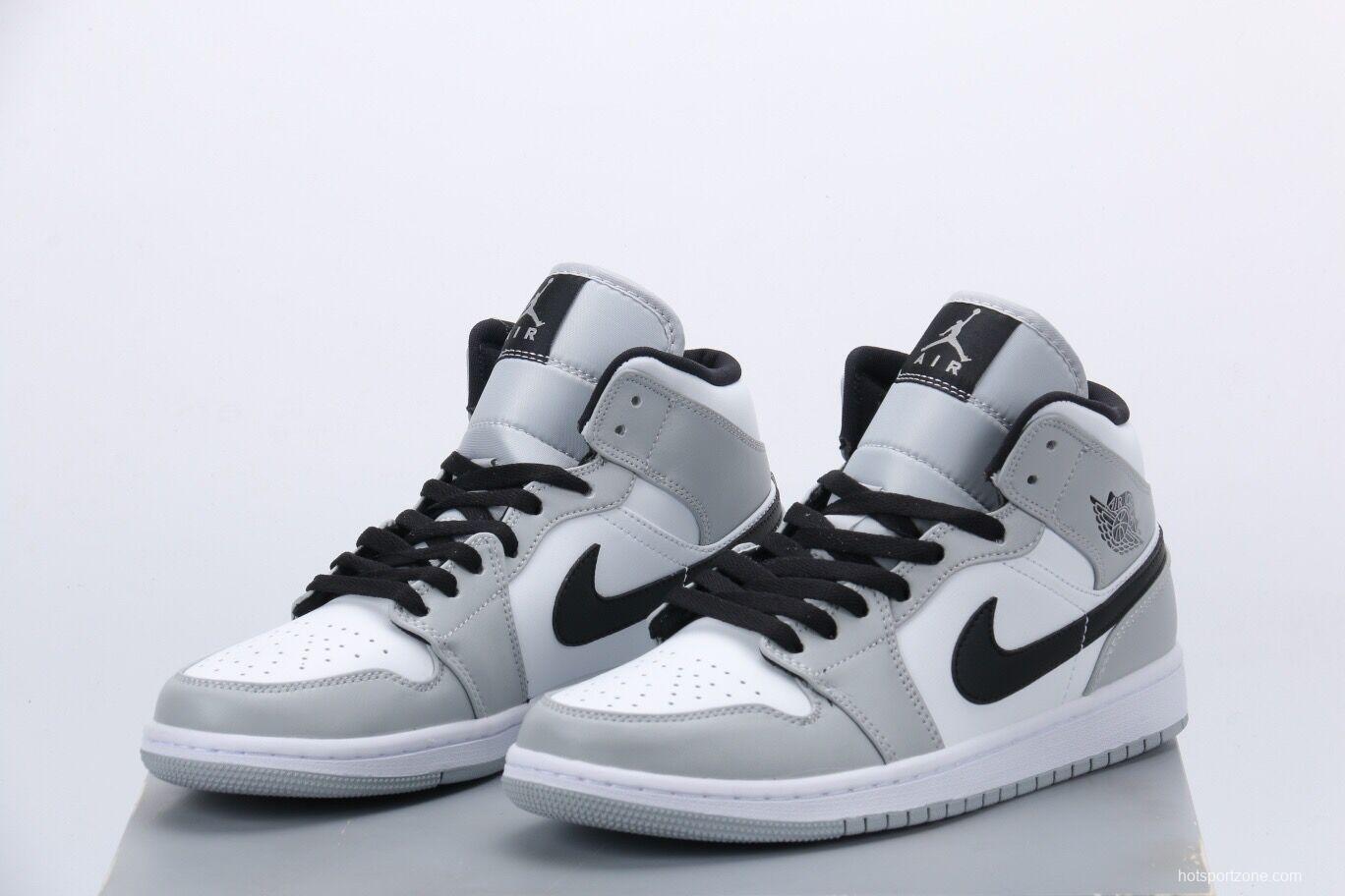 Air Jordan 1 Mid“Light Smoke Grey”