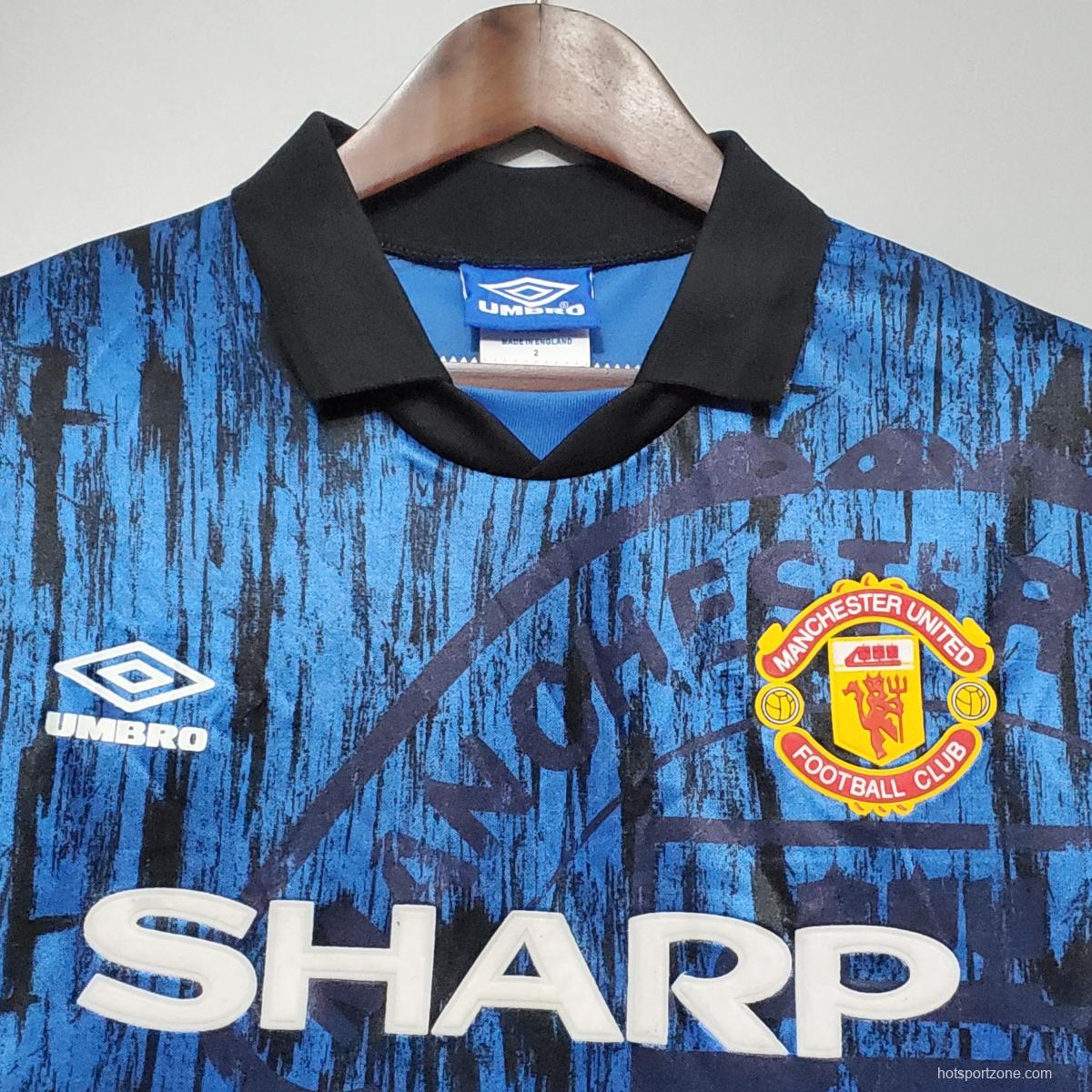 Retro 92/93 Manchester United in the away Soccer Jersey