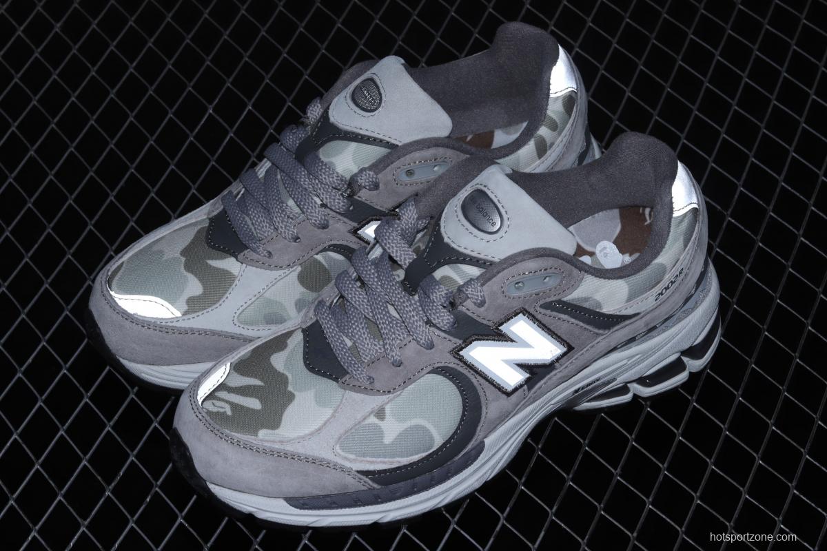 Bape x New Balance 2002R co-signed retro camouflage 3M reflective black silver casual running shoes M2002RBG