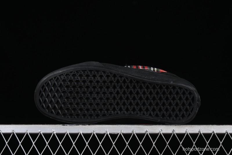 Vans Classics Knu Skool Retro Sneakers with Enlarged Toe and Thickened Trim - VN0009QC3N6