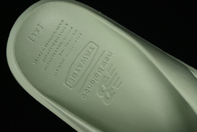 New Balance NB x TAW&TOE Collaboration Green Ultra-Soft Cloud Cushion Beach Casual Flip Flops - SD5601GIG