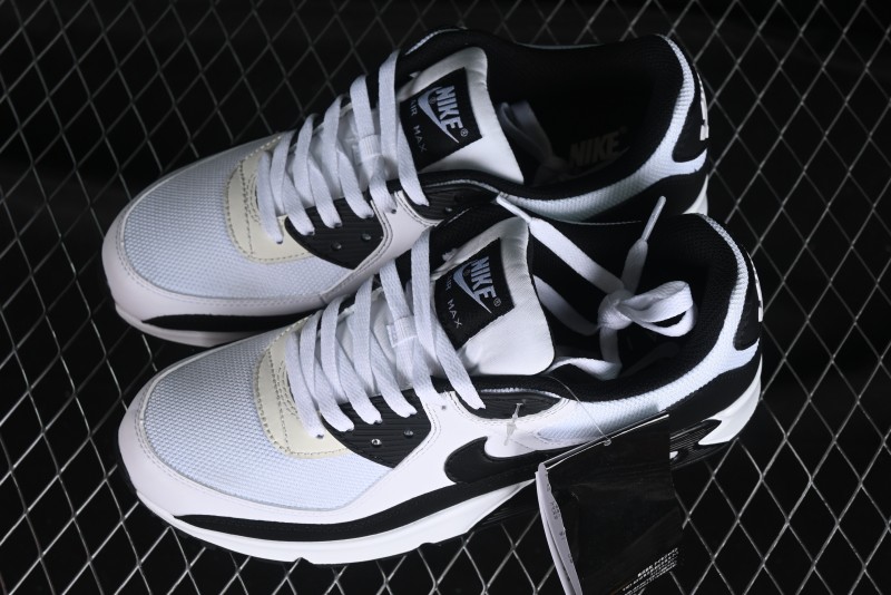 Nike Air Max 90 Retro Running Shoes with Air Cushion Technology - CN8490-101