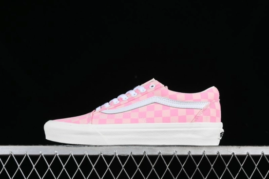 Vans Old Skool Peach Pink Checkerboard Canvas Vulcanized Sneakers - VN0A7Q2JZY2