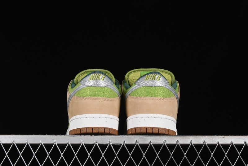 Nike SB Dunk Low Casual Skate Shoes with Escargot-Inspired Vanilla Garlic Butter Colorway - FQ7585-200