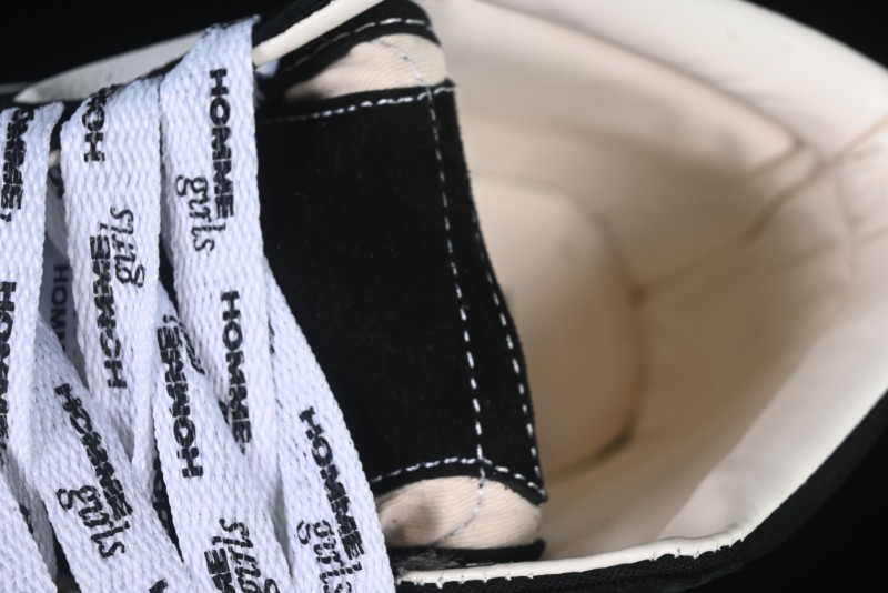 Vans HommeGirls x Vans Sk8-Mid Fashion Casual Mid-Top Canvas Sneakers with Bold Side Stripes - VN000NBNCJK