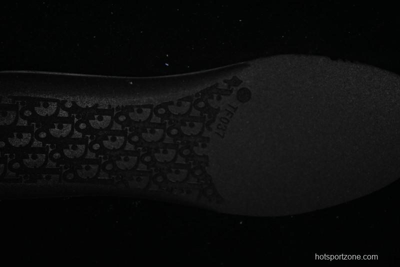 Dior B30 Sneakers with Reflective CD30 Logo and Lightweight Rubber Sole - CD30