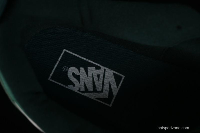 Vans Classics Knu Skool Retro Sneakers with Enlarged Toe and Thickened Sole - VN000CS0DWL