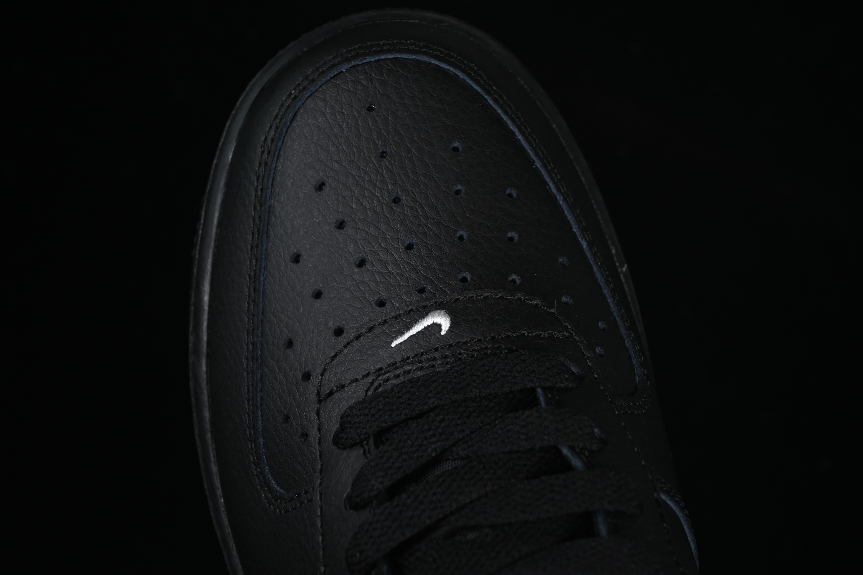 Nike Air Force 1'07 Low Casual Sneakers with Full-Length Air Cushion - HV6359-001