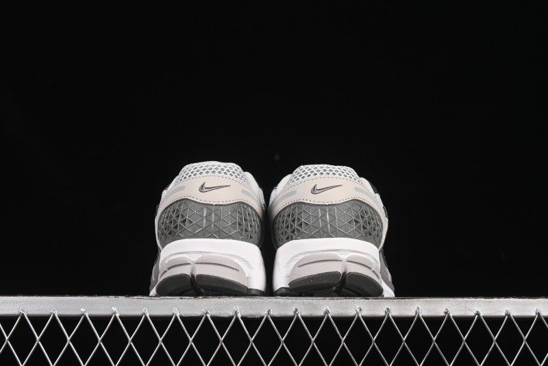 Nike Zoom Vomero 5 SP Classic Retro Casual Running Shoes with EVA Midsole Cushion - FD0791-012