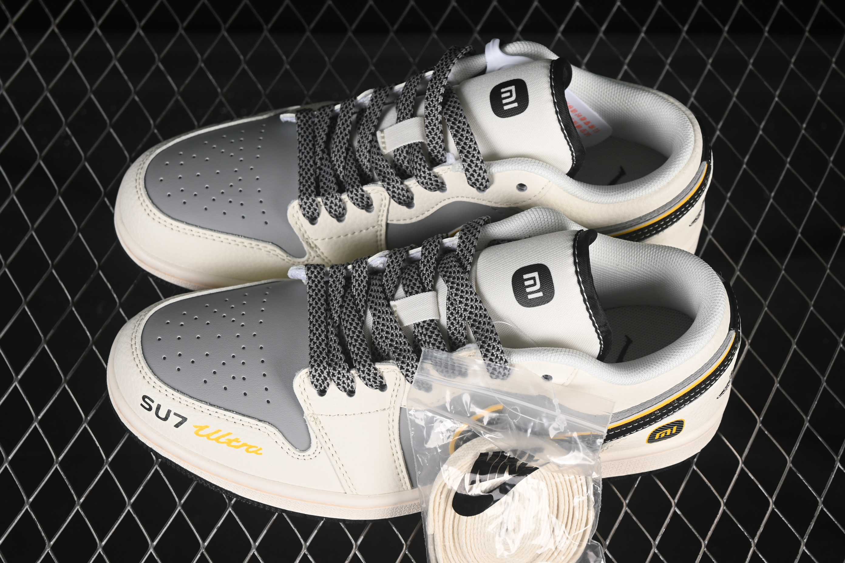 Nike Air Jordan 1 Low Retro Basketball Shoes - XX3168-198