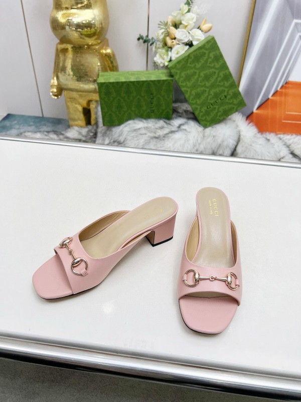 2025 Women Gucci Pink Leather Block Heel Mules MJ00180