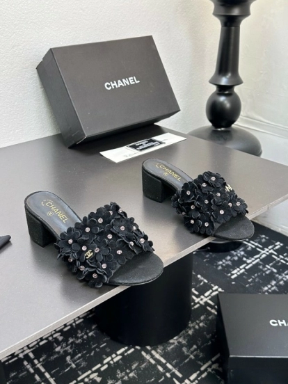 2025 Women Chanel Black Suede Heeled Slippers