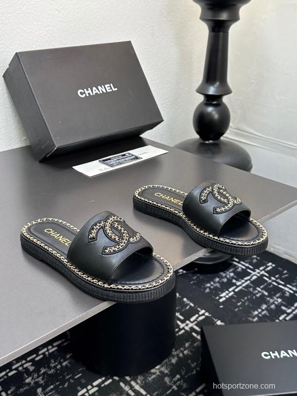 2025 Women Chanel Black Leather Slippers Chain Detail LY00320