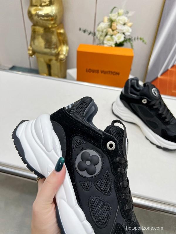 2025 Unisex Louis Vuitton Black Mesh Suede Running Shoes LY00340