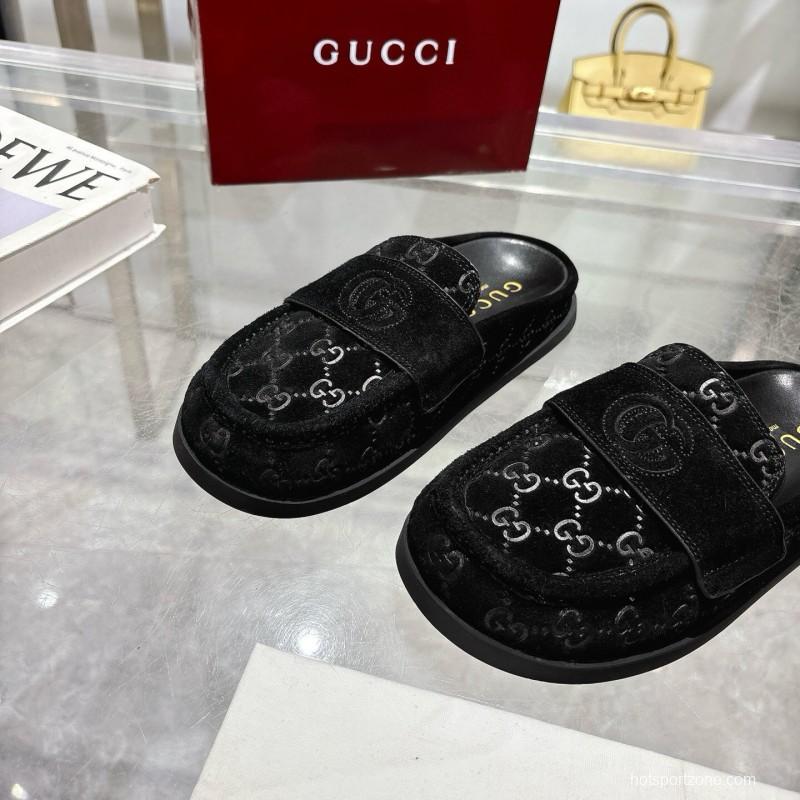 2025 Women Gucci Black Suede Slippers Embossed GG LY00270