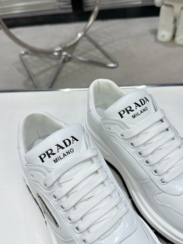 2025 Women Prada White Leather Sneakers KFY00310