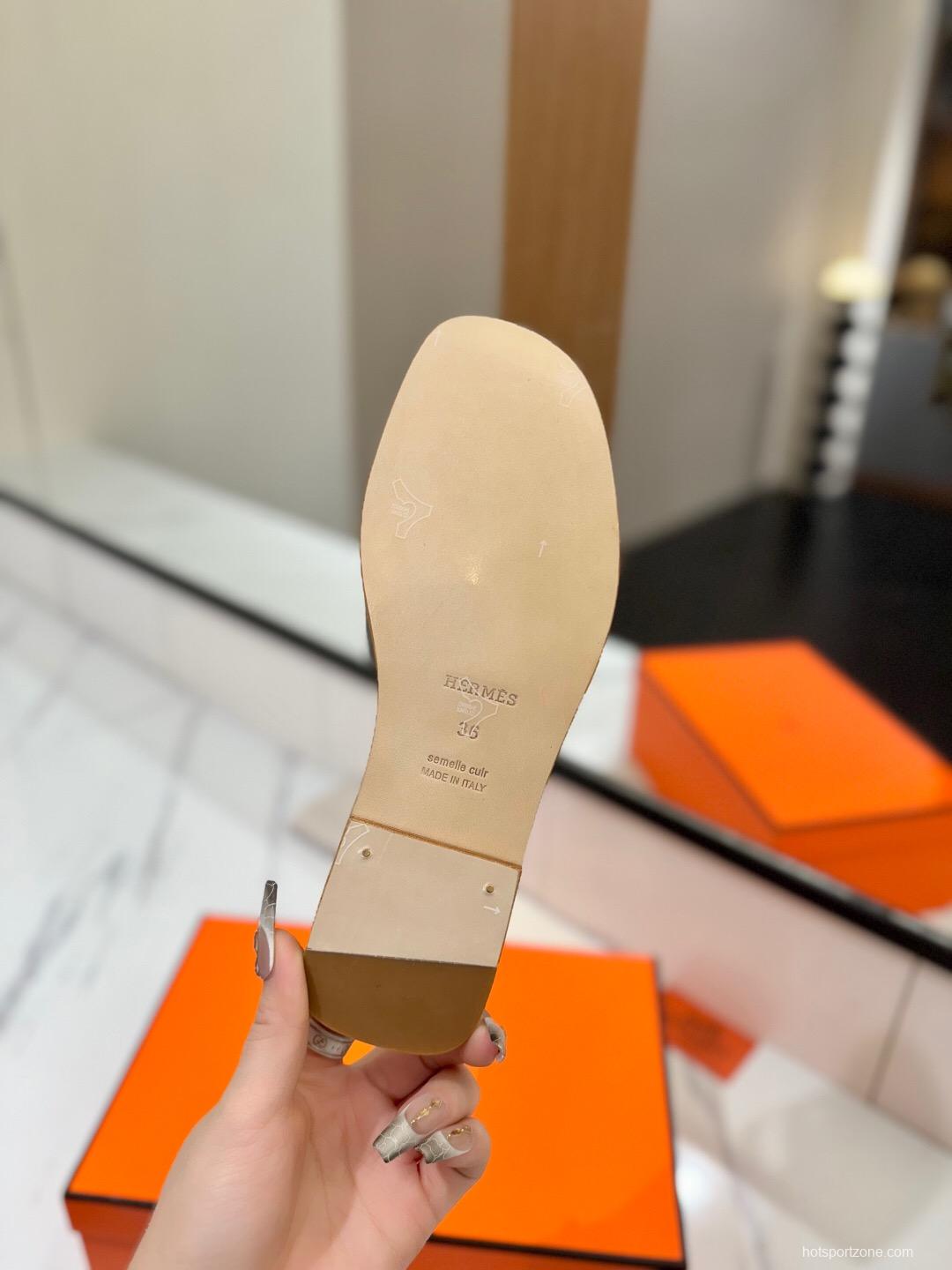 2025 Women Hermès Khaki Leather Slippers KFY00260