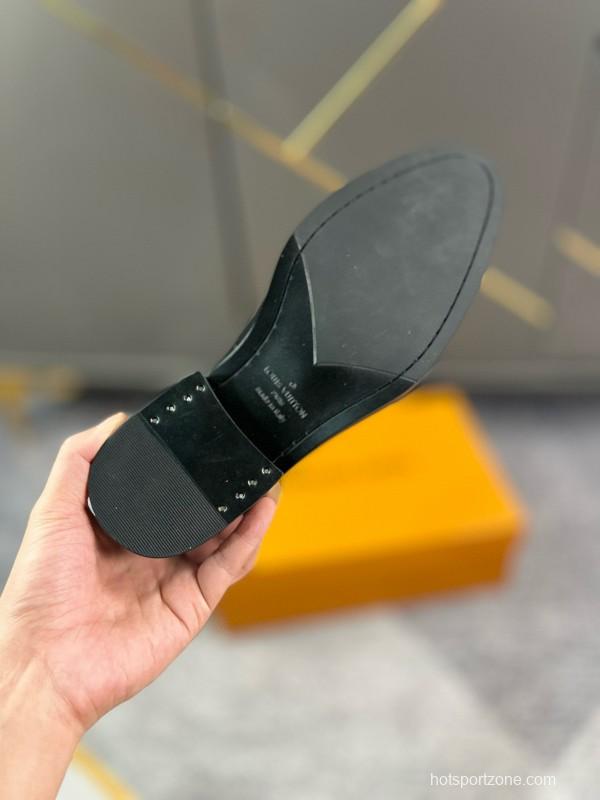 2024 Men Louis Vuitton Black Leather Loafer MJ00290