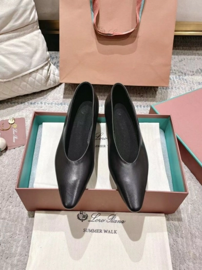 2025 Women LP Black Leather Ballet Flats
