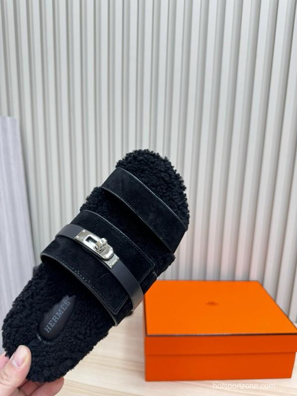 2024 Slippers Hermès Black Sheepskin Slippers MJ00300