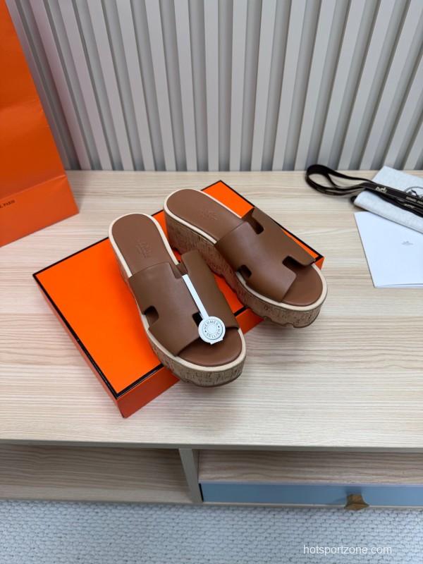 2025 Women Hermès Brown Leather Slippers KFY00280