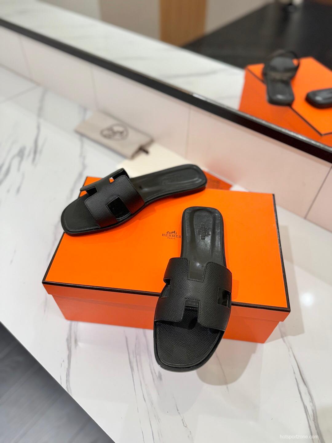 2025 Women Hermès Black Leather Slippers