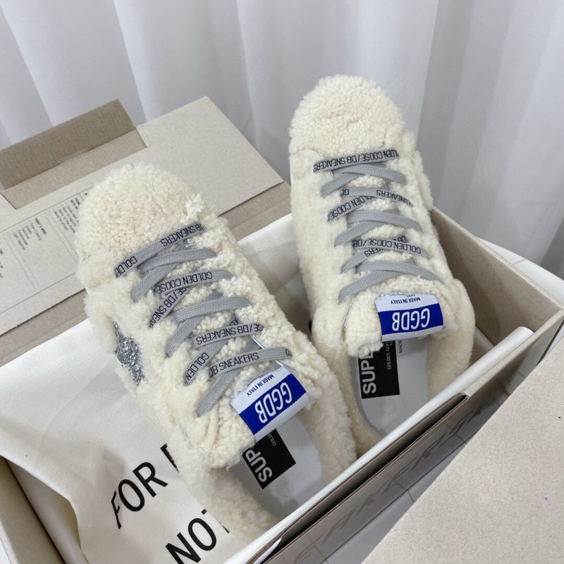 2024 Slippers GGDB White Shearling Star MJ00280