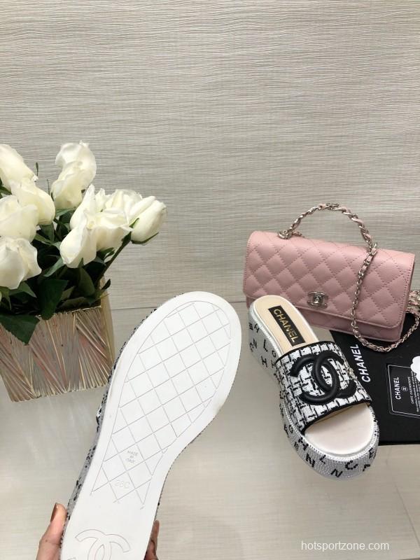 2025 Women Chanel Black White Textile Slippers LY00320