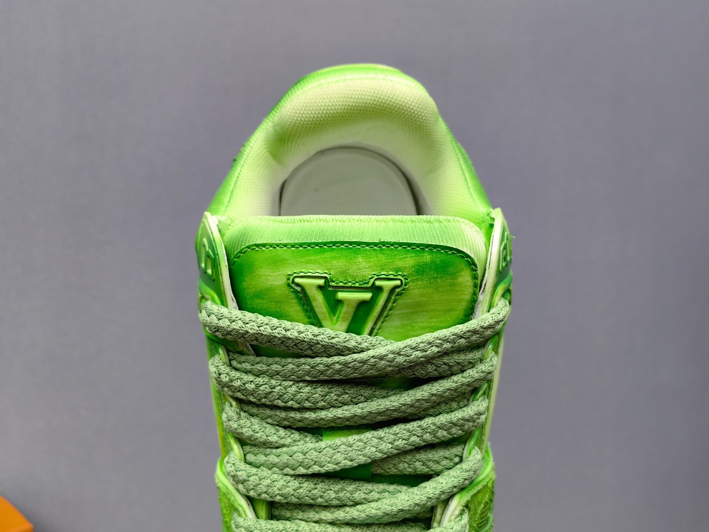 2025 Unisex Louis Vuitton Green Mesh Suede Trainer KFY00510