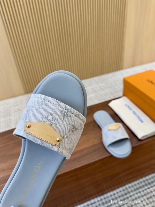 2025 Women Louis Vuitton Light Grey Canvas Slippers LY00200