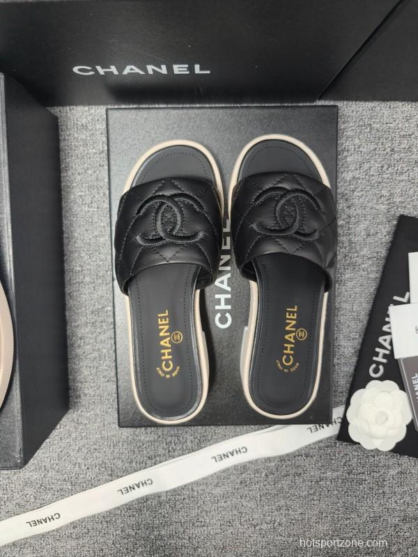 2025 Slippers Chanel Black Leather Slippers