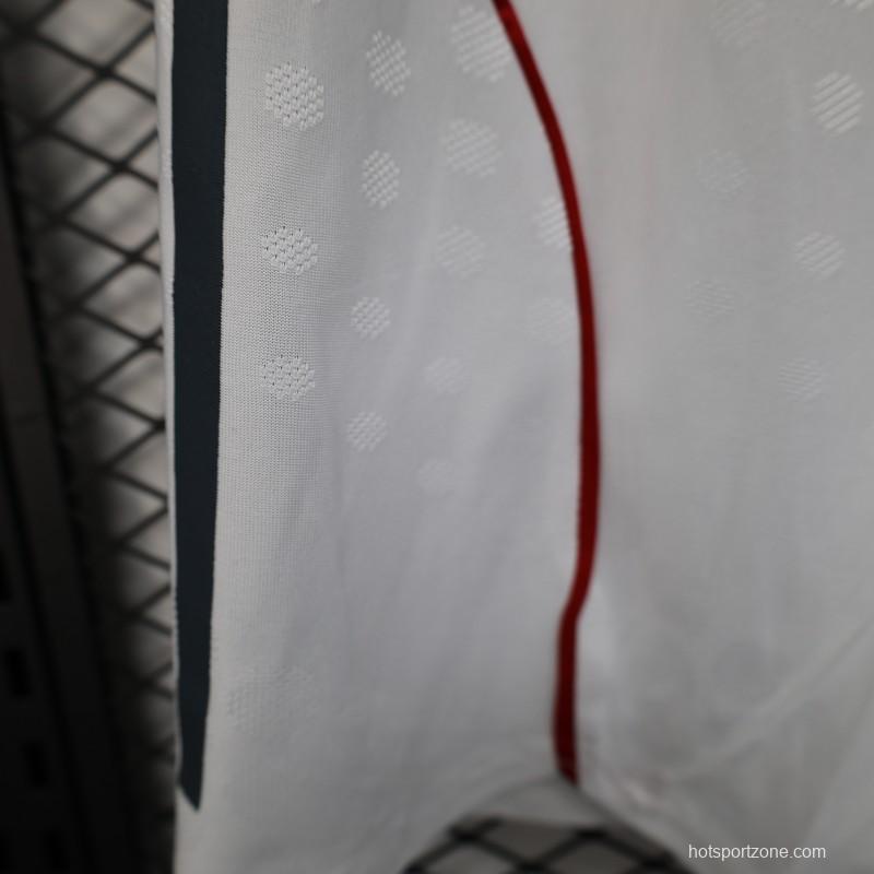 Player Version 25/26 Bayern Munich Home Shorts