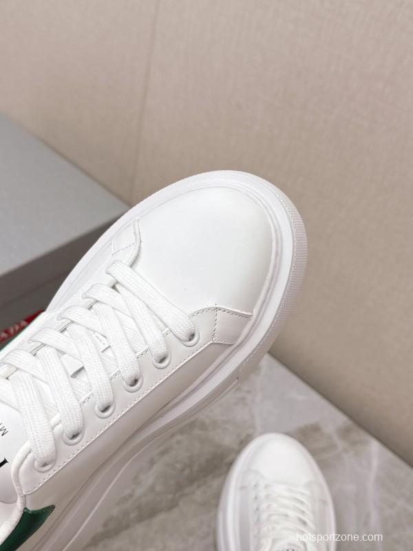 2025 Unisex Prada White Green Calf Leather Sneakers KFY00290