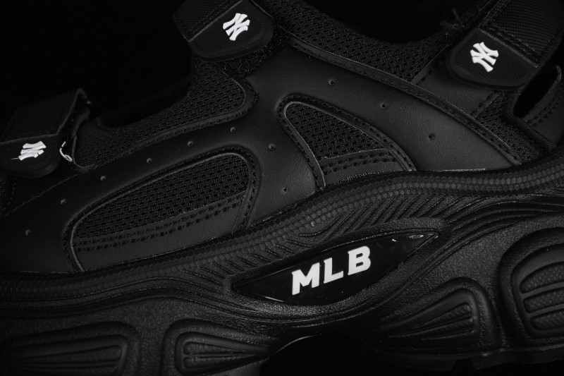 Adidas NY MLB Winner Chunky Mask New York Yankees Height Increase Platform Sandals - 3ASDW015350BKS