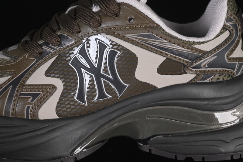 New York Yankees Chunky Curve Runner Enamel Thick Sole Casual Running Shoes - 3ARNSPE5N50BRS