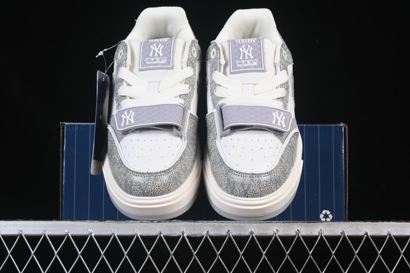 Adidas NY MLB Chunky Liner Pocket Monogram New York Yankees Platform Sneakers - 3ASXP025N50GRS
