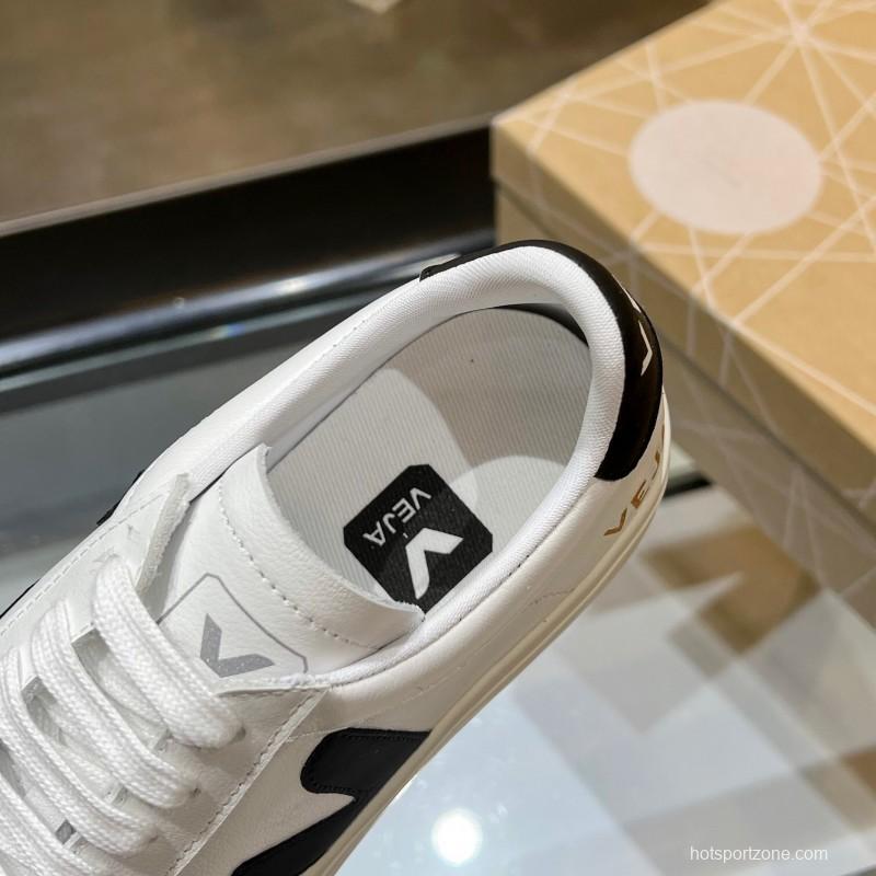 VEJA Classic White Sneakers V Logo Lace-Up Retro Flat Platform Casual Sports Shoes - LY00220/LY00230
