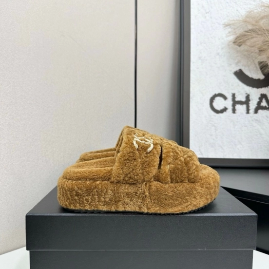 Chanel 2025 SS New Autumn Winter Lazy Sheep Genuine Wool Lazy Slippers Chanel Quilted Thick Sole Fur Slides - LY00300
