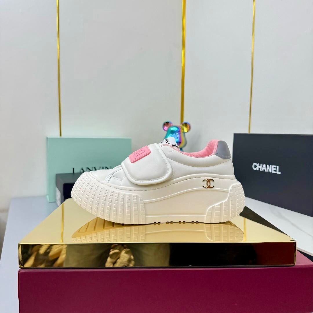 Chanel 2025 SS Panda Loafers Casual Sneakers - LY00330
