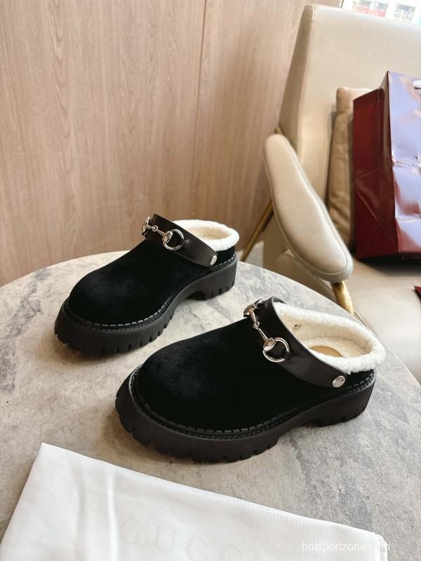 Gucci Mule Shoes with Horsebit Detail and Suede Wool Upper - LY00320