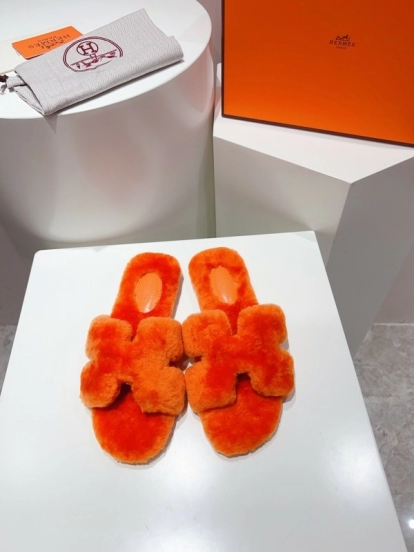 Hermès Teddy Wool H Slippers Flat Sole Fur Slides - LY00240