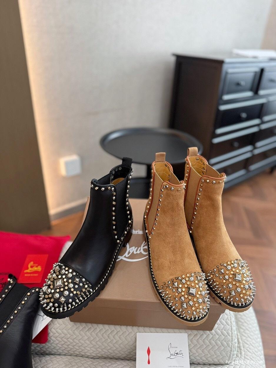 Christian Louboutin Fall/Winter 2025 Boots with Studded Toe Design - LY00350