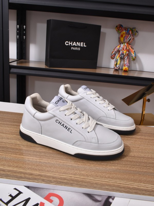 Chanel Classic Loafer with Gradient Logo and Platform Sole - KFY00350