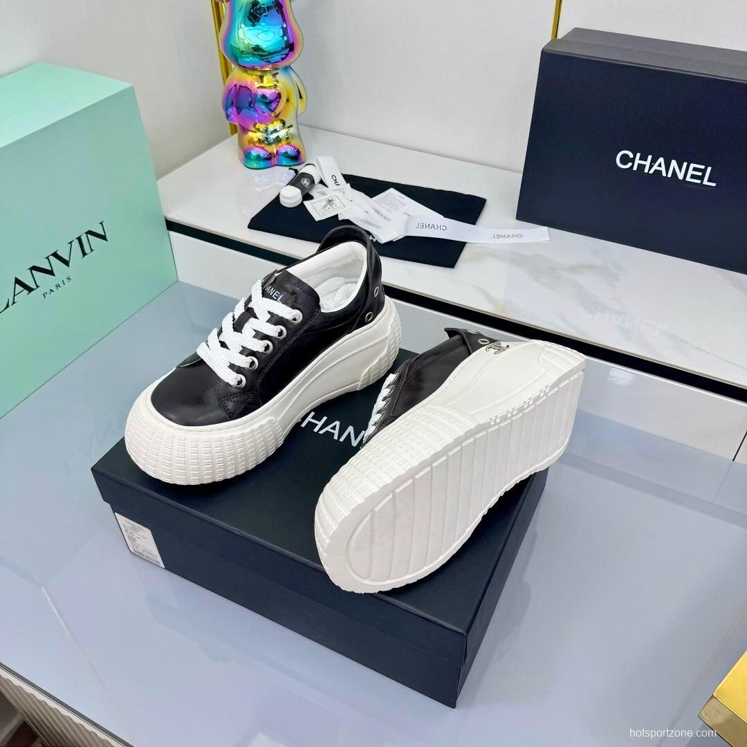 Chanel 2025 SS Panda Loafers Fashion Sneakers - LY00330