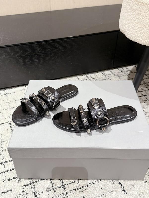 Balenciaga Cagole Metal Studded Sandals Series - KFY00260