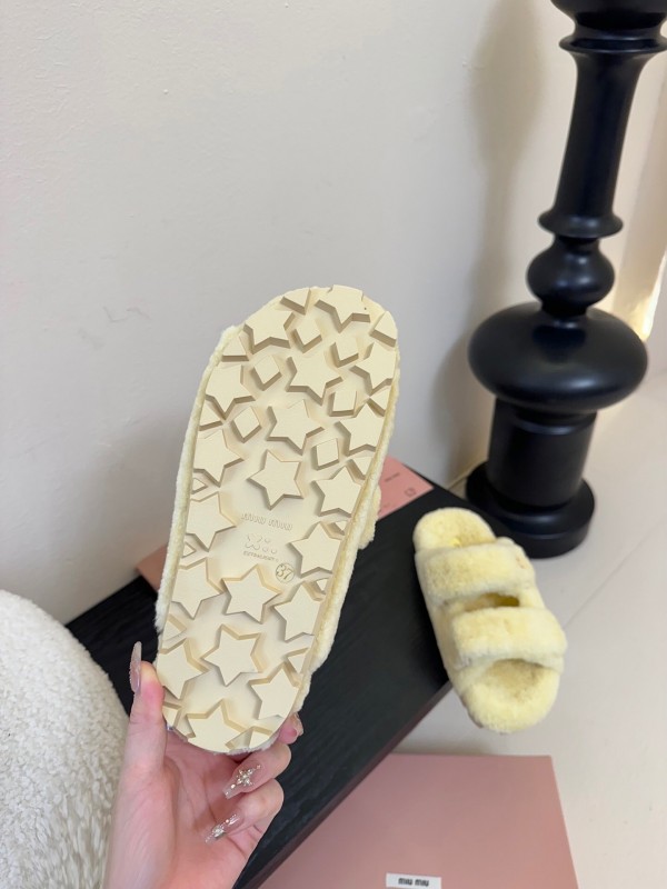 Miu Miu 2025 SS Fur Slides - KFY00310