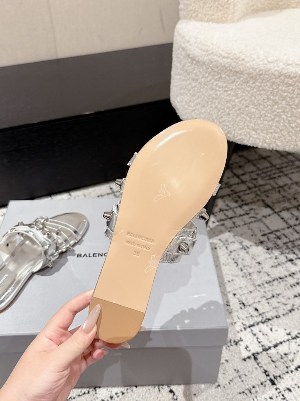Balenciaga Cagole Metal Studs Sandals Series - KFY00260