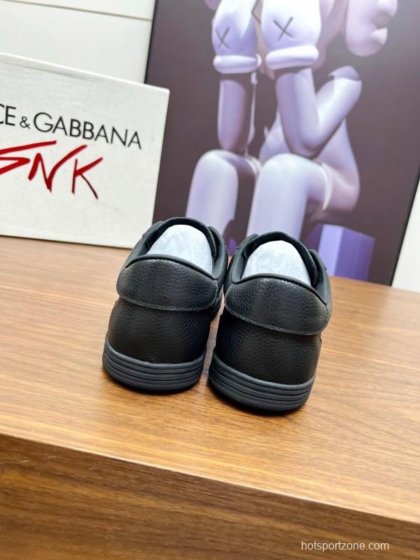 Dolce & Gabbana 2025 SS Casual Shoes with Exaggerated Fashion Style - AS00270