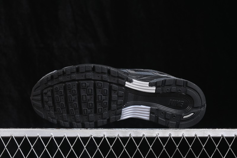 Nike P-6000 SE Retro Running Shoes with Layered Design and Lightweight Comfort - HF0015-002