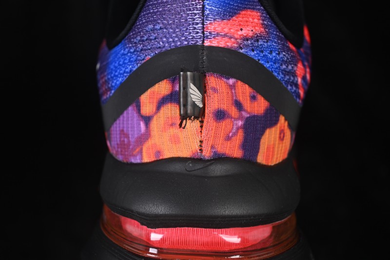 Nike Air Zoom Pegasus Premium Running Shoes with Full-Length Air Zoom and Carbon Plate Curve - IM6779-635